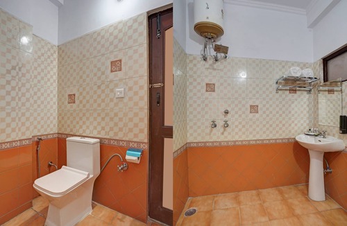 Ghaziabad Hotel | Hotel Prithvi palace