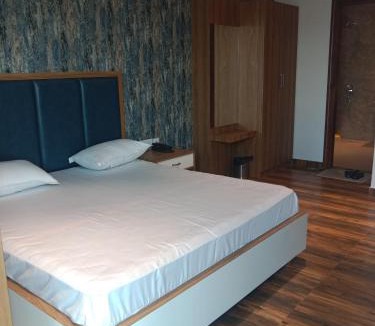 Sangrur Hotel | Hotel Punia Tower