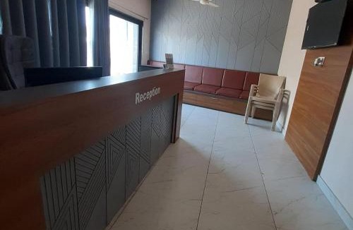 Dwarka Hotel | Hotel Purushottam