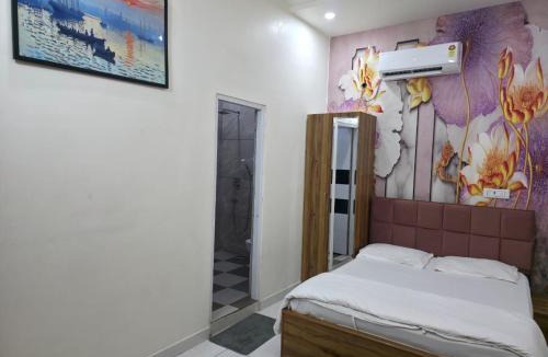 Sonepat Hotel | Hotel R3
