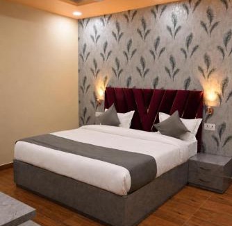 Kanpur Hotel | HOTEL RAAS PLAZa