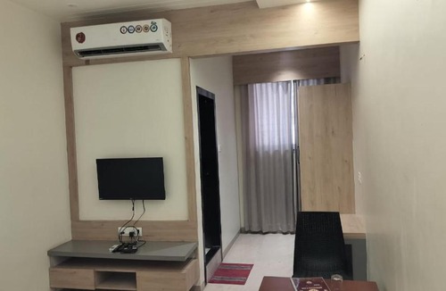 Latur Hotel | Hotel Radhika