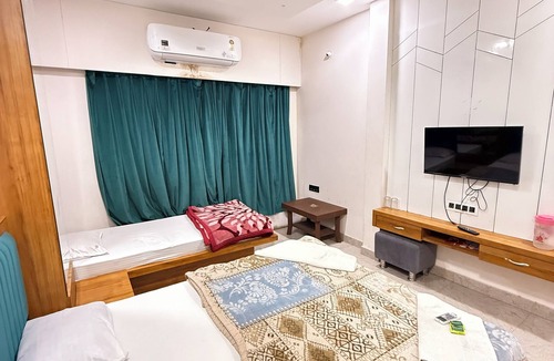 Ujjain Hotel | Hotel Raghuveera Palace