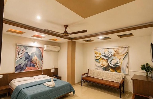 Halol Hotel | Hotel Rajdhani - Best Family Hotel in Pavagadh and in Halol GIDC
