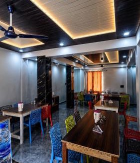 Nandaprayag Hotel | Hotel rajendra