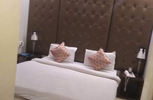 Industrial Area Phase I Hotel | Hotel Rajshree