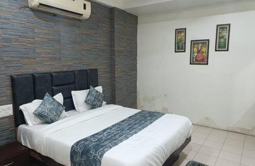 Ahmedabad City Centre House | hotel rajtilak