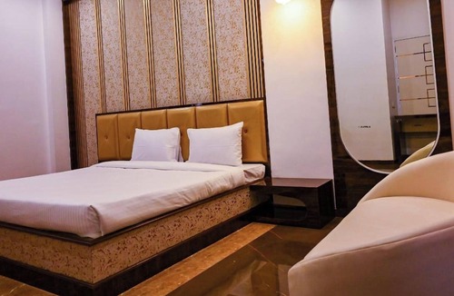 Chandrapur Hotel | Hotel Rajwada Palace
