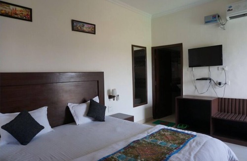 Khajuraho Hotel | Hotel Ramayana Khajuraho