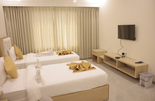 Navsari Hotel | Hotel Rangoli - 10 min from Palsana Chowk