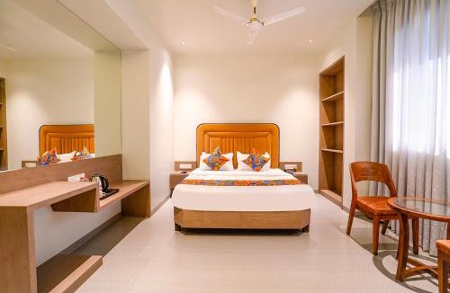 Vasai East Hotel | Hotel Regency