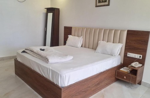 Deoria Hotel | Hotel Renuka Inn A Unite shyam ganga builders