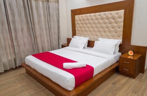 Gurugram Hotel | Hotel Retro Folic Near Golf Course Road & Cyber City