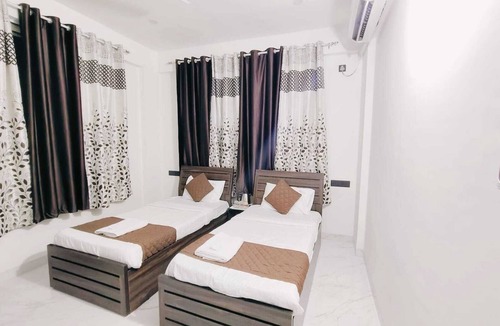 Kharadi Hotel | Hotel Revmantra