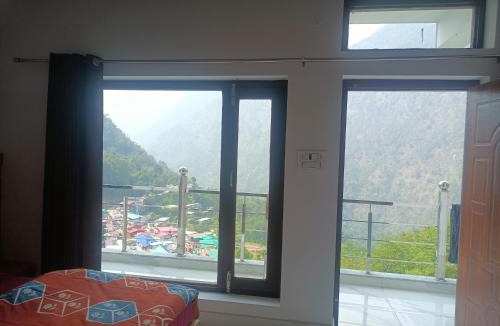 Narainkoti Hotel | Hotel Rishwasha