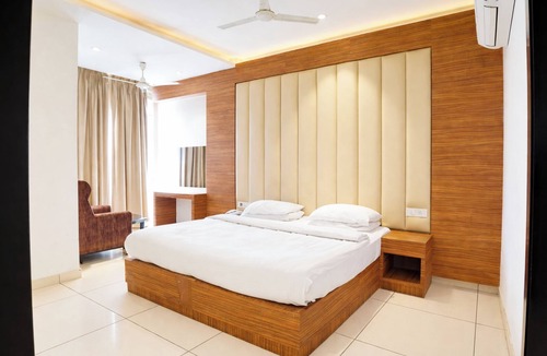 Nainital Hotel | Hotel Riverside Resort Near Kainchi Dham