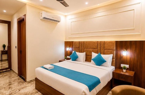 Vrindavan Hotel | Hotel RK Plaza - Rukmani vihaar - #Parking #Best Rated Area #Fully Ac #Prem Mandir #Chaar Dhaam