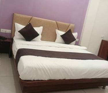Indore Hotel | Hotel RM INN