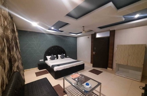 Pachmarhi Hotel | Hotel Rock View