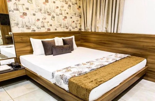 Kota Hotel | Hotel Rockland Kota