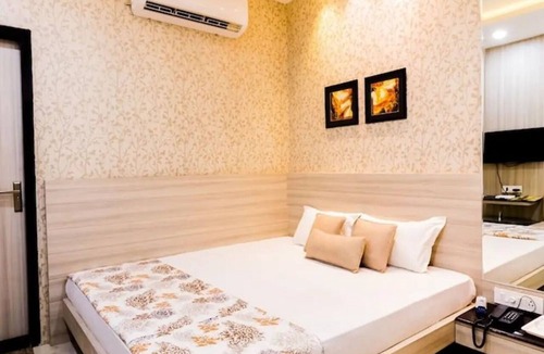 Kota Hotel | Hotel Rockland Kota