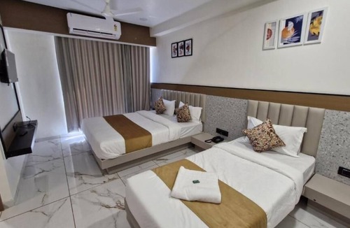 Ahmedabad Hotel | Hotel Rose Gold