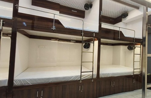 Fort Hostel | Hotel Rose Inn Dormitory