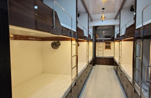 Fort Hostel | Hotel Rose Inn Dormitory