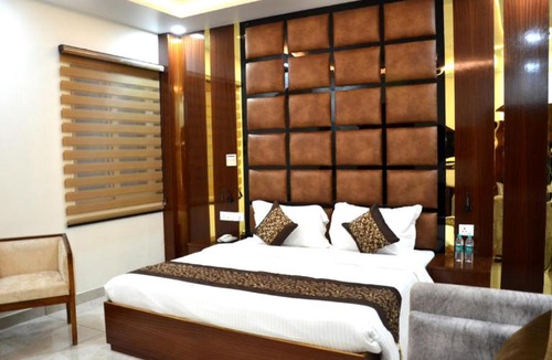 Indira Nagar Hotel | Hotel Roselle Inn, Lucknow