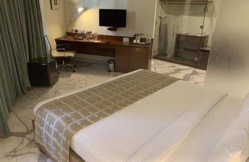 Aerocity Hotel | Hotel Rosewood Suites Near Delhi IGI Airport