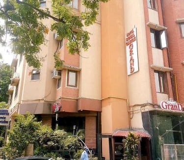 Chittaranjan Hotel | Hotel Royal Castle Grand