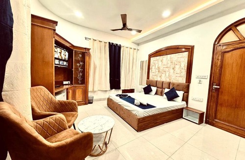Amritsar Hotel | Hotel Royal Corner - 500 Meters Near Golden Temple