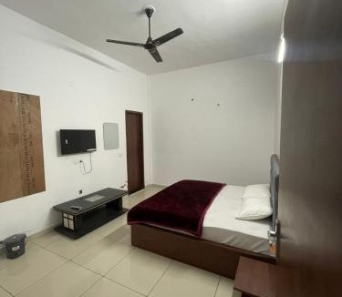 Bathinda Hotel | Hotel Royal living