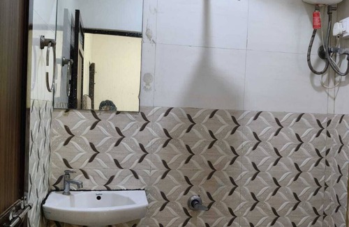 Ahmedabad Hotel | HOTEL ROYAL PALACE