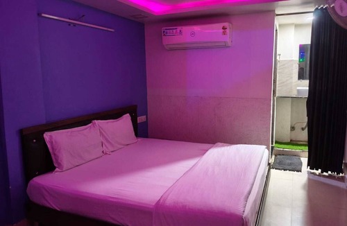 Ahmedabad Hotel | HOTEL ROYAL PALACE