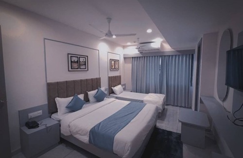 Gandhinagar Hotel | Hotel Royal Sky