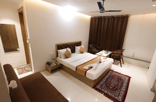 Bharatpur Hotel | Hotel Royal Vilas