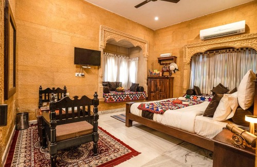 Amar Sagar Pol Hotel | Hotel Royal Villa Jaisalmer