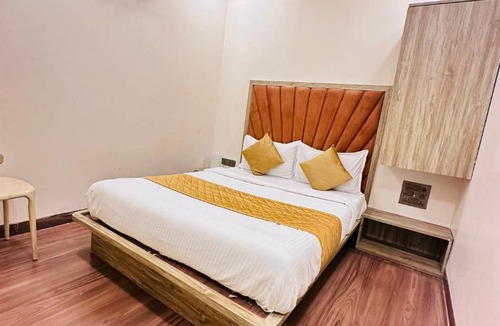 Kurla West Hotel | Hotel Royce BKC - Near Jio Convention Centra