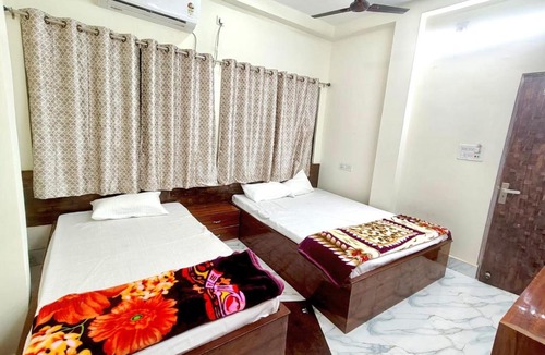 Deoghar Hotel | Hotel Sada Shiv Inn