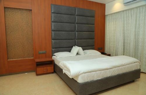 Shirdi Hotel | Hotel Sai D-lax