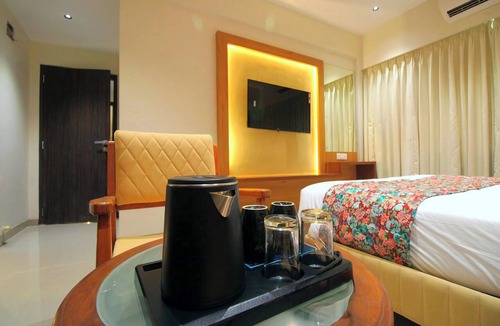 Karjat Hotel | Hotel Sai Residency