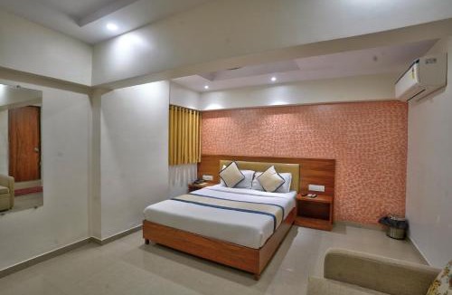 Vile Parle West Hotel | Hotel Saineel Residency