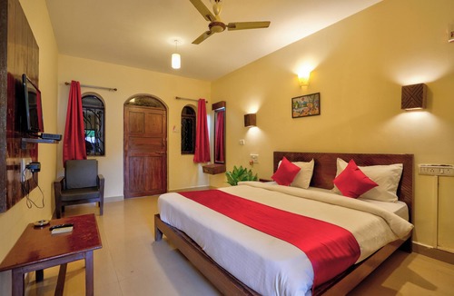Baga Hotel | Hotel Salty Waves Baga
