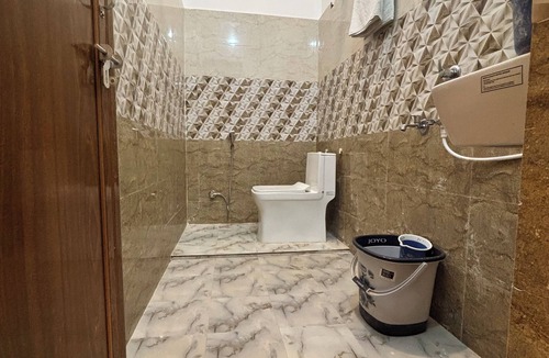 Naini Hotel | Hotel Sangam Village
