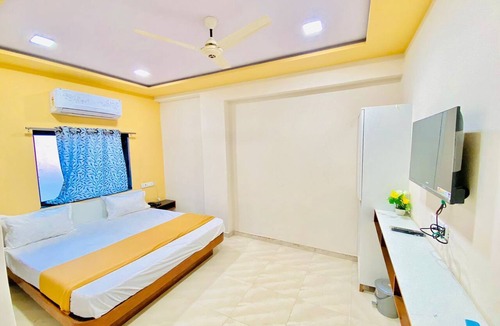 Navrangpura Hotel | HOTEL SAROVAR INN