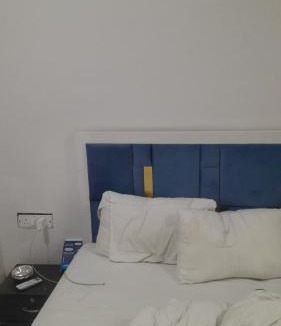 Sigra Hotel | Hotel Satbir Inn