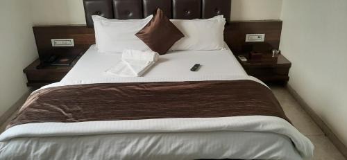 Navsari Hotel | Hotel Shahi Darbar