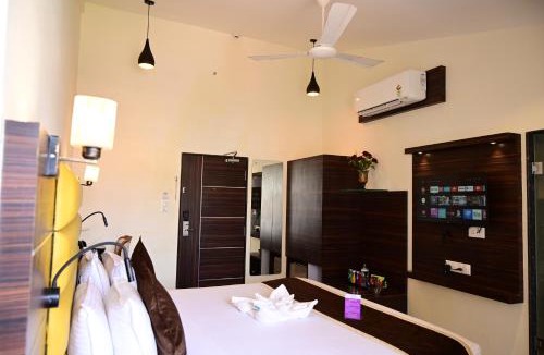 Arpora Hotel | Hotel Shanti Solitaire, Arpora