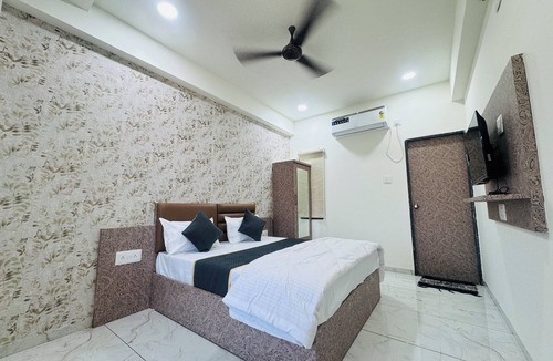 Dwarka Hotel | Hotel shiv palace